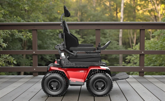 Akülü Sandalye Seçimi: Motor Gücü ve Menzil Nasıl Belirlenir?