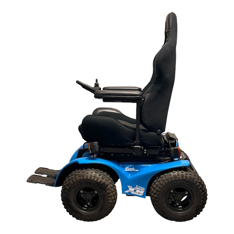 4x4 Akülü Sandalye Magic Mobility Extreme X8
