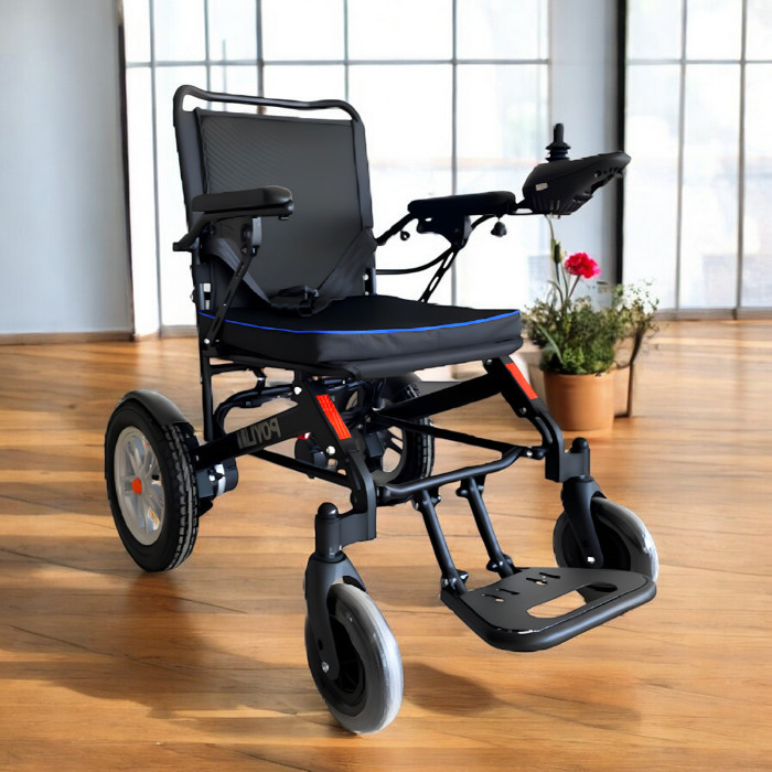 Poylin P205 Hafif Katlanabilir Akülü Tekerlekli Sandalye