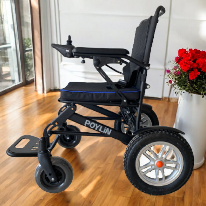 Poylin P205 Hafif Katlanabilir Akülü Tekerlekli Sandalye