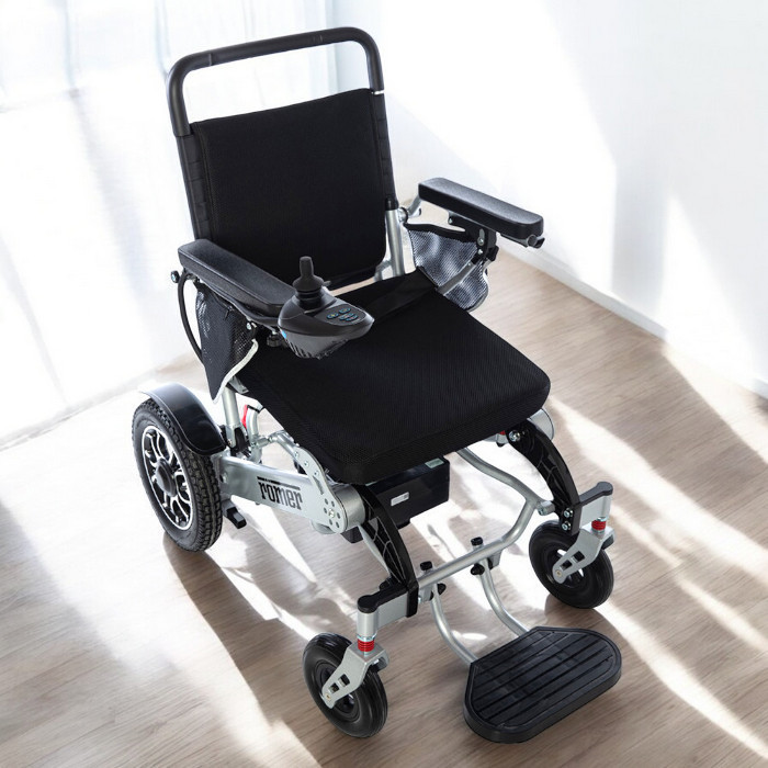 RÖMER R113 Uzaktan Kumandalı Akülü Tekerlekli Sandalye