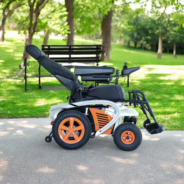 S240 Akülü Tekerlekli Sandalye